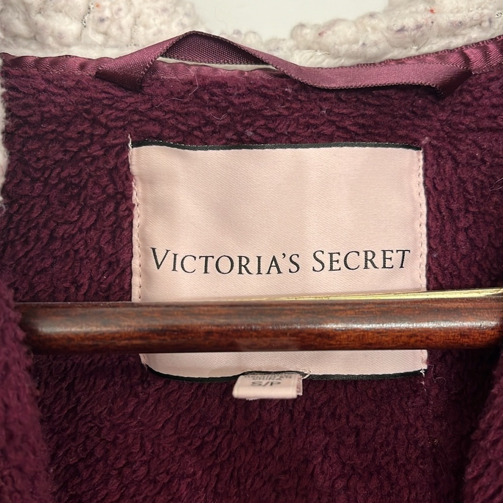 Victoria’s Secret Bath Robe - Picture 3 of 6